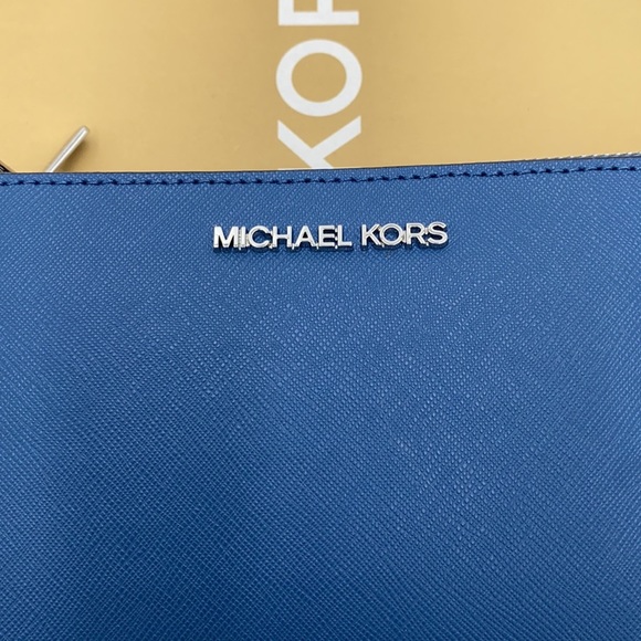 MICHAEL KORS LARGE DOUBLE ZIP WRISTLET WAllet Teal Color - Picture 5 of 16